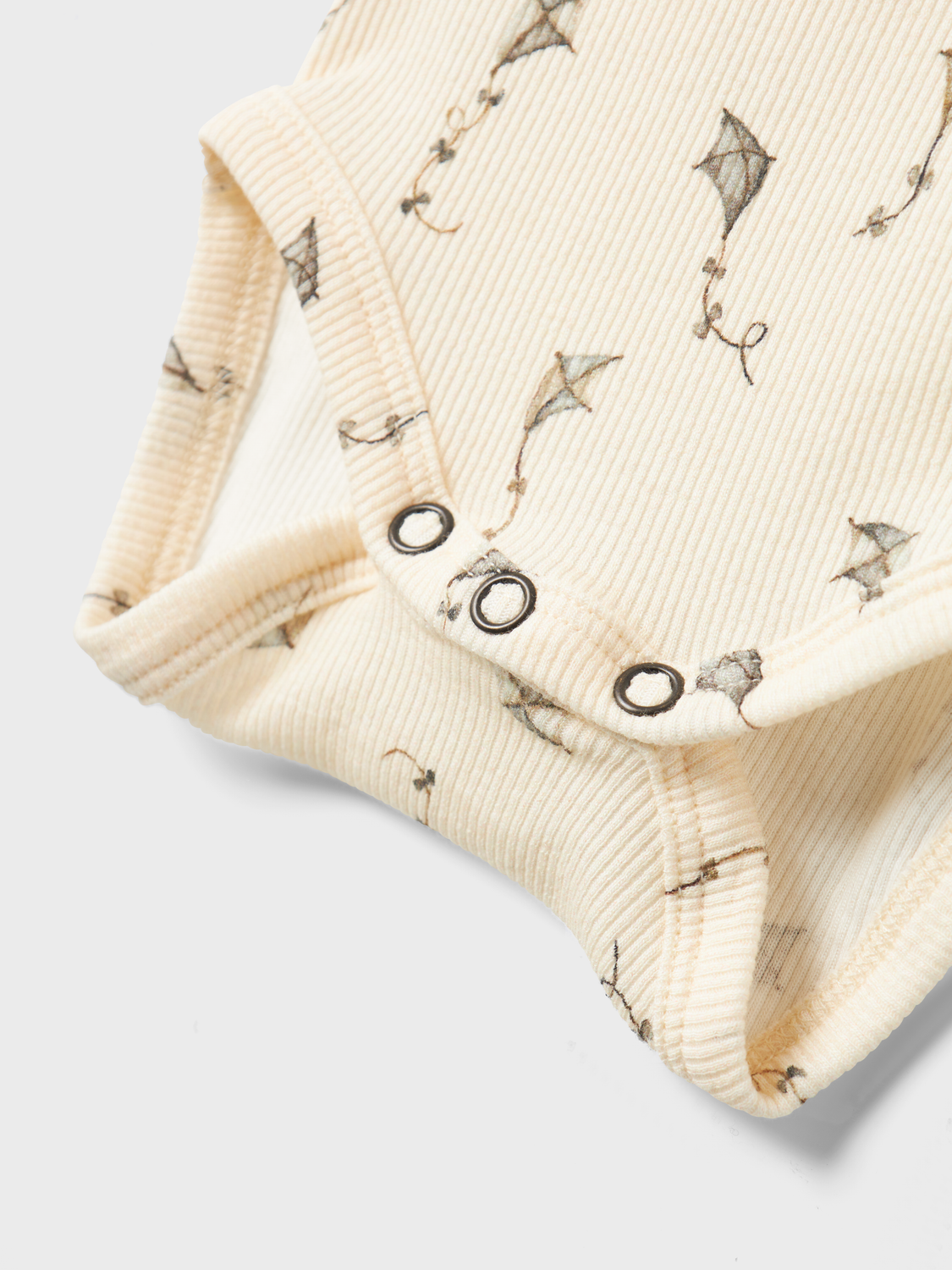 model_shot-front_full